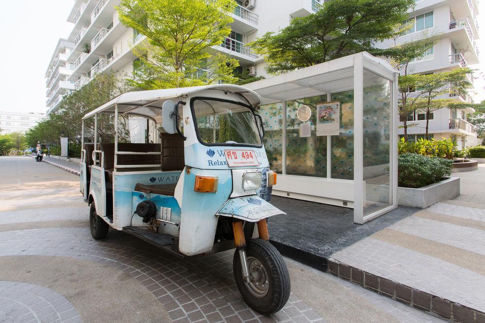 The Capital Resort @ Sukhumvit 50 Bangkok Luaran gambar A tuk-tuk in Vietnam